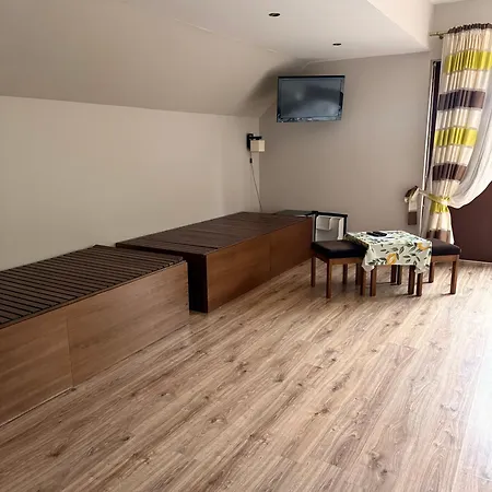 Szklarnia Restauracja I Goscinne Bed & Breakfast *